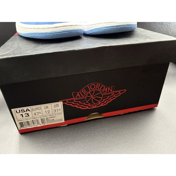 Nike Air Jordan 1 Retro Mid 2013 UNC University Blue Men Size 13 554724-206 - Picture 16 of 16